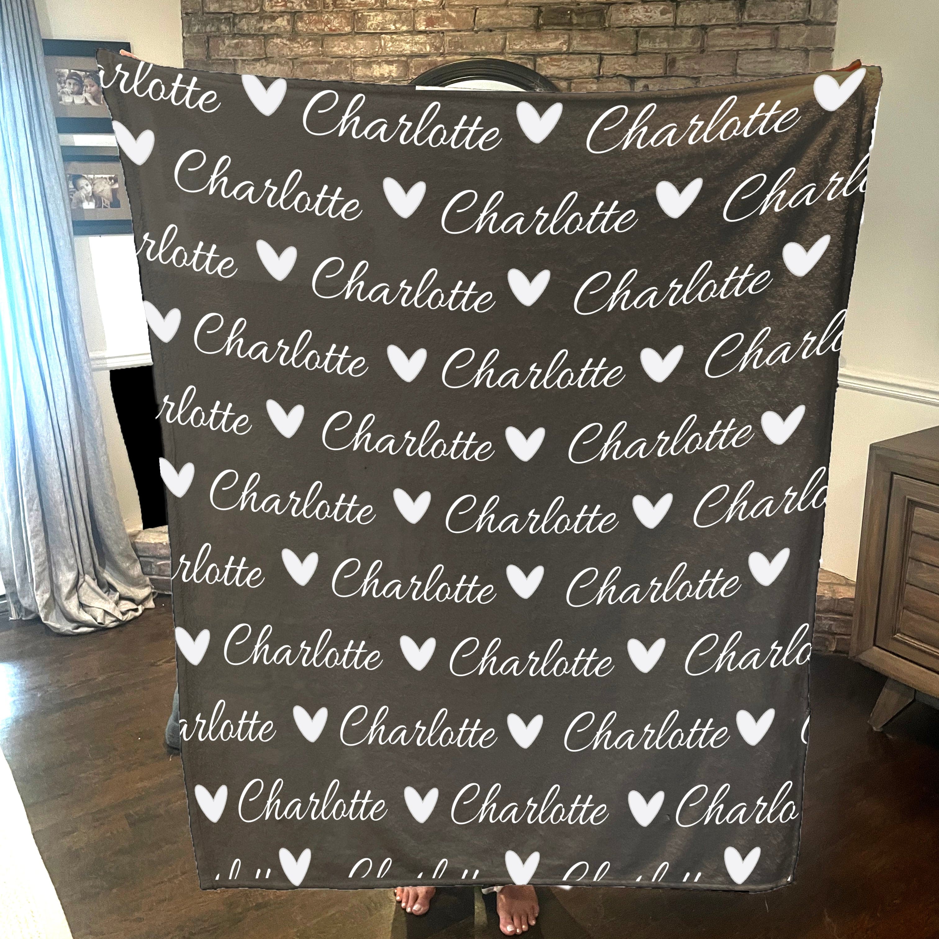 Create your own Cozy Plush Fleece blanket with a name & hearts repeating over the entire Blanket - Allura - Image 2