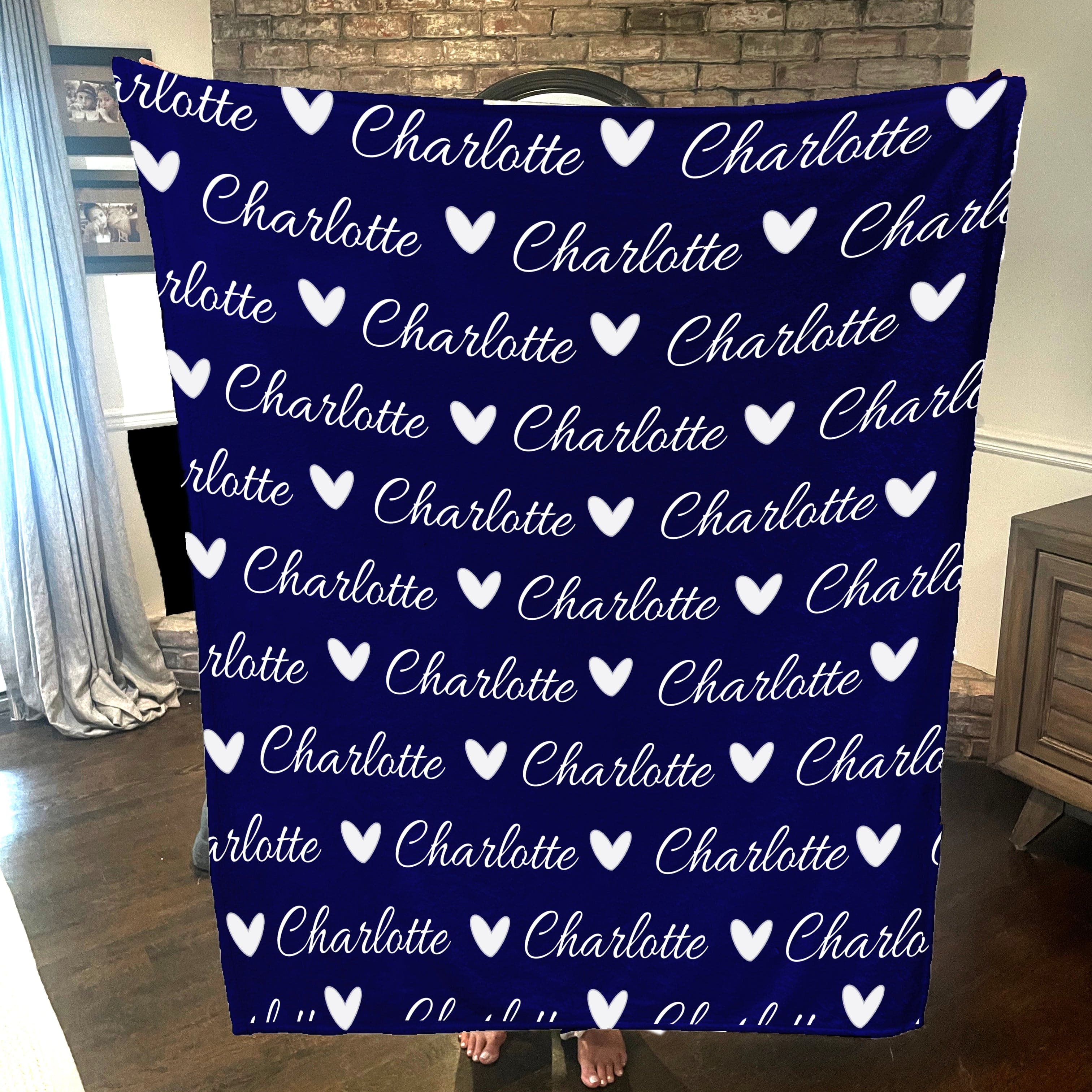 Create your own Cozy Plush Fleece blanket with a name & hearts repeating over the entire Blanket - Allura - Image 5